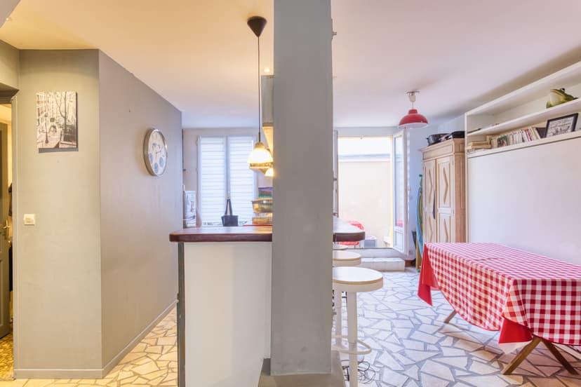 MONTMARTRE — Loft atypique avec terrasse, entre cinéma et cabaret 4
