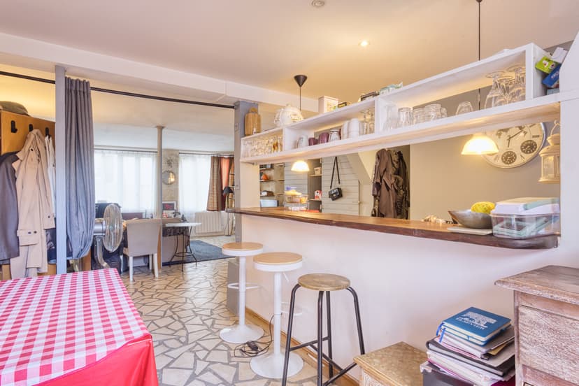 MONTMARTRE — Loft atypique avec terrasse, entre cinéma et cabaret 6