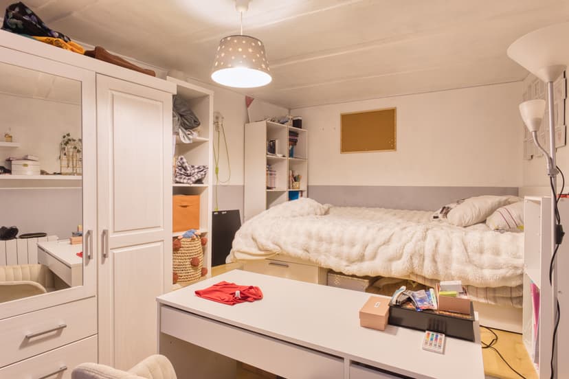 MONTMARTRE — Loft atypique avec terrasse, entre cinéma et cabaret 9
